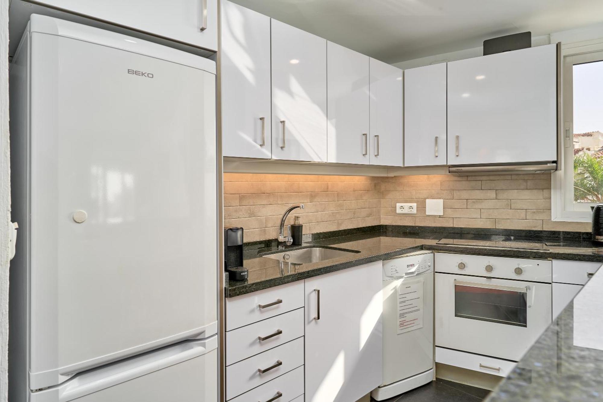 Spectacular Sea Views, 2 Bed,2 Bath Apartment Нерха Екстериор снимка