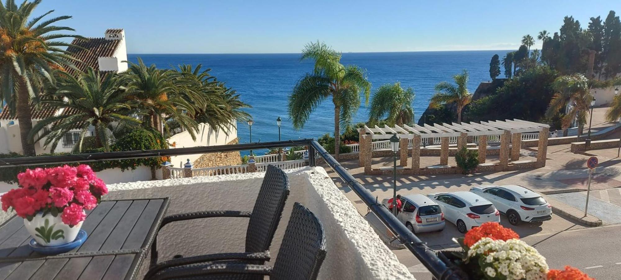 Spectacular Sea Views, 2 Bed,2 Bath Apartment Нерха Екстериор снимка